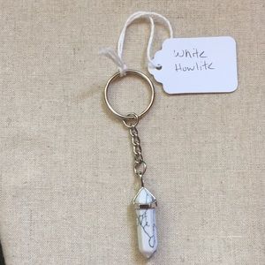 3/$30 NWT White Howlite point dangling keychain